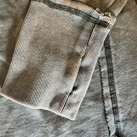 ZENANA• Mineral Washed Thumb Hole Cuffed Long Sleeve TTW-3319-ASH OLIVE - Picture 5 of 6